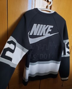 00takilatt淘宝nike 上海纽约伦敦东京城市元素限定休闲套头卫衣 s