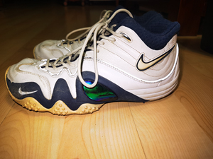 代友出nike耐克篮球鞋大眼睛基德,44码,成色如图,老鞋买