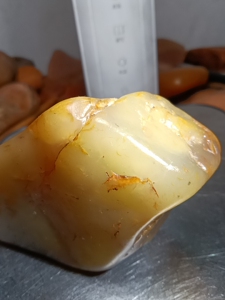 黄腊石,江西赣江碧玉荔枝冻料天然原石,喜欢的朋友来吧