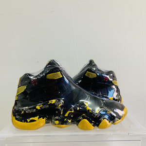 阿迪达斯天足8科比×穆托姆博pe篮球鞋43.5码