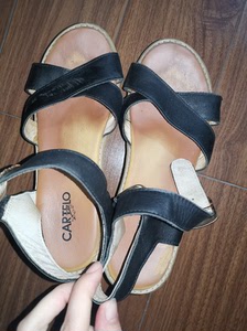 鳄鱼牌女鞋凉鞋