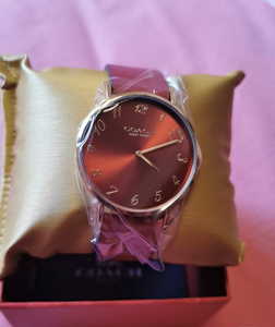 蔻驰coach 牛年限定石英手表男女表 红盘小牛   不保真