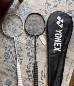 全新】原价一千多尤尼克斯羽毛球拍 ,型号:vtzf2 白林丹