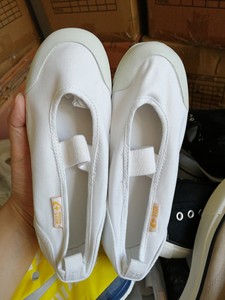 全新 moonstar月星小白鞋,工厂货有小瑕疵,如小黄渍