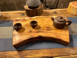 枣木红心干泡茶盘,造型独特可以放一壶四杯,长40宽23重4.