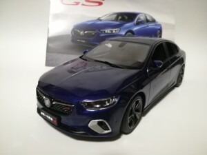 1/18合金原厂别克君威gs车模摇控蓝牙app车模