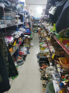 帮买五金工具，电动工具，本人常年在批发市场，且有个杂货店，一