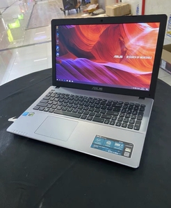 华硕游戏本 飞行堡垒w50j 二手笔记本电脑 电脑型号是华硕