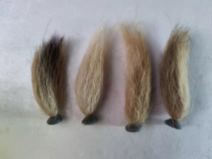 8090怀旧收藏,库存未使用,狗毛毽子,25一个,共有四个