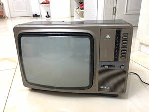 老显像管彩电视机老式