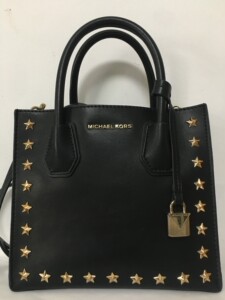 女生礼物包包  黑色mk星星铆钉锁头挂件斜挎包