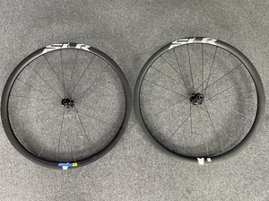 捷安特giant  slr1碳纤维碟刹轮组