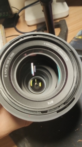 出索尼18105f4g自己买的也是二手的机身一块小凹痕 前镜