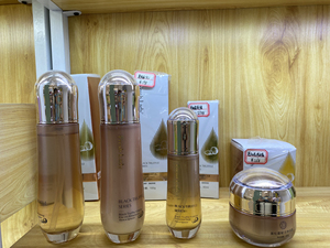 鲜女美妆抗衰黑松露系列原价932,撤店398