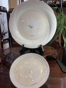 日本回流yamaka 森英惠蝴蝶夫人,描金浮雕花卉餐盘,全品