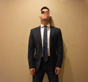 海澜之家纯黑9.5成新西装全套,白衬衣,领带等,友情出售