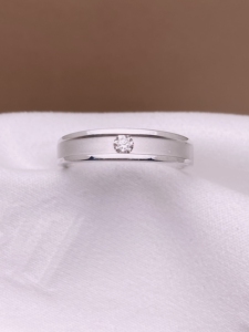 万物皆可挂闲鱼ido男士钻戒,原价6780元购买的,票据证