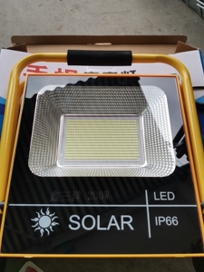 led充电投光灯200w工矿灯手提充电灯便携手提式地摊灯移动