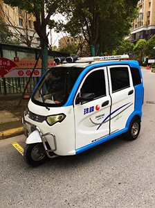 急转,九成新珠峰豪华版全封闭电动三轮车,一线大品牌,新车原价