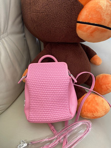 helianthus粉色羊皮双肩包,韩国潮牌,香港海港城专柜