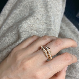 宝格丽蛇头戒指金