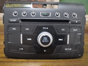 14款东风本田crv原装全新cd机收音机,车子买来就在4s店