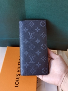 lv男士长款钱包正品 全新