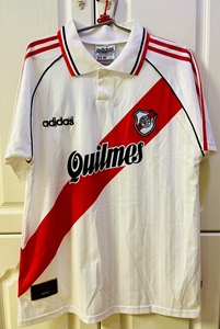 95-96赛季阿根廷河床队复古球衣