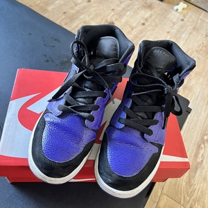紫葡萄aj高帮女鞋,尺码38.5,正品,头层荔枝纹牛皮,男朋