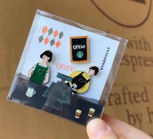 星巴克徽章 pin 绿围裙小熊徽章,小熊pin,不同造型的小