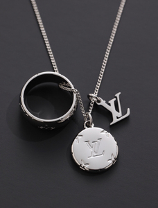 lv三合一项链 戒指可以拆下来戴 正品保真 包装齐全