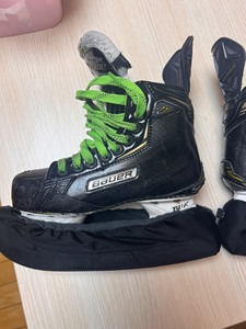 鲍尔2S 冰球鞋 青少码尺寸如图 ，正常穿10个月左右，比赛