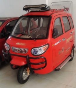 小飞龙电瓶三轮车