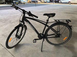 奔驰原厂公路自行车 ,没地方放故出售,4s店卖15800,铝