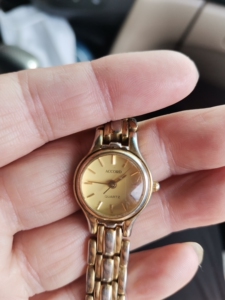 瑞士accord手表,女表石英表,电池没电了,换电池就好的