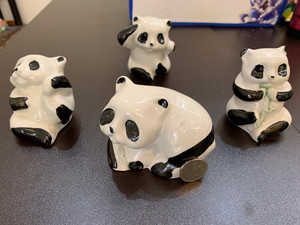 陶瓷熊猫库存货，一组4个，80年代初期的产品。