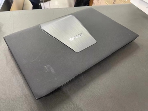 华硕飞行堡垒950