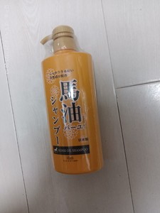 日本原装进口Loshi乐丝马油洗发水，护发素，都是600ml