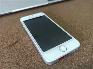 apple/二手苹果se一代手机便宜学生版老人百元机王者吃鸡