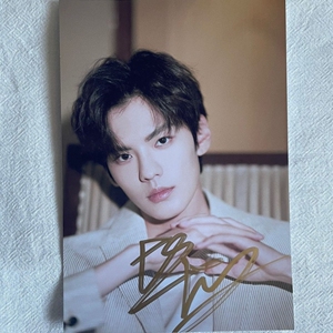 毕雯珺亲笔签名照