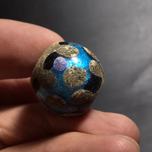 高古 战汉 蜻蜓眼琉璃珠子,造型精致 光气好 颜色漂亮 色彩