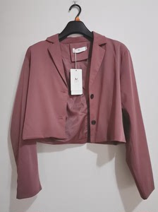 全新金大班短款薄款气质西装外套,衣服全新的,这件衣服是网购的
