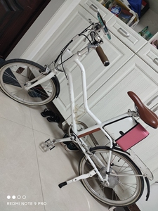 云马c1 电动助力自行车 同时具有自行车的轻便和电动车