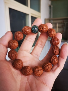 秋子手串小核桃手串 干手盘玩已玉化包浆 尺寸17左右 配饰二我是大