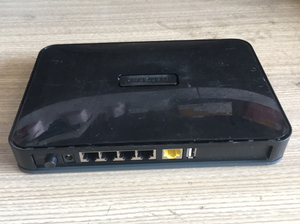 网件r3800千兆路由器