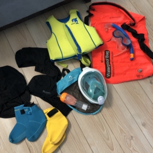 海边游泳儿童潜水套装迪卡侬氧气面罩呼吸管头套救生衣一家四口成