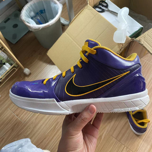 科比4 紫金湖人 紫金配色 闲置全新 正品原鞋 少一个盒子