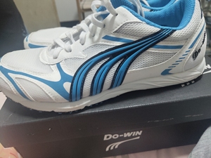 多威9300b体考用鞋,就考试穿了,9新,有图自看339包邮