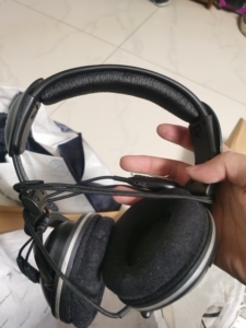 思迪赛睿5hv2耳机有一边耳机没声音当配件出了