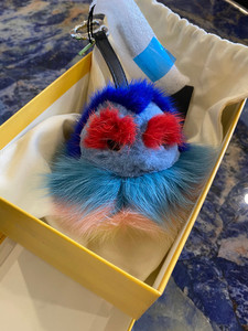 fendi芬迪专柜正品小怪兽毛球挂件钥匙扣